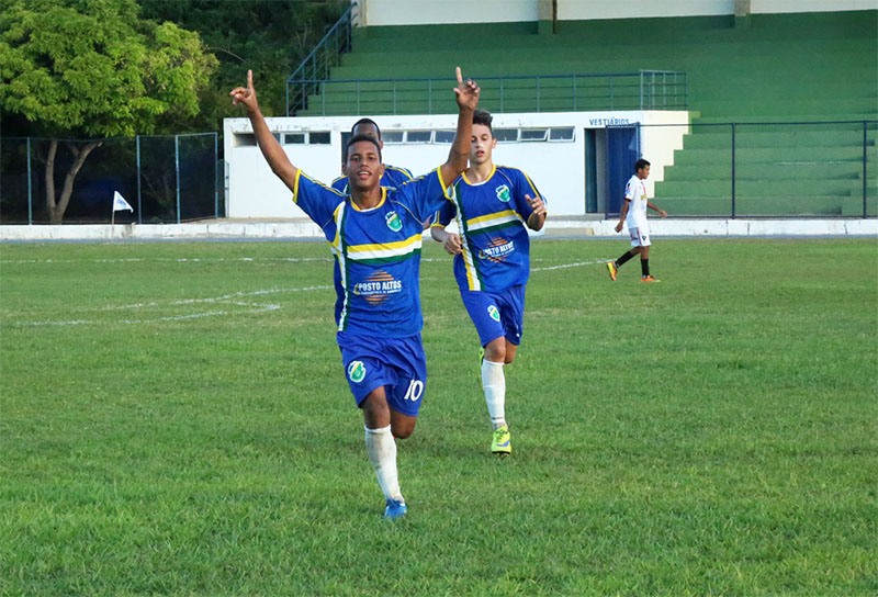 Altos vence o Ferroviário por 2x1, em Parnaíba 